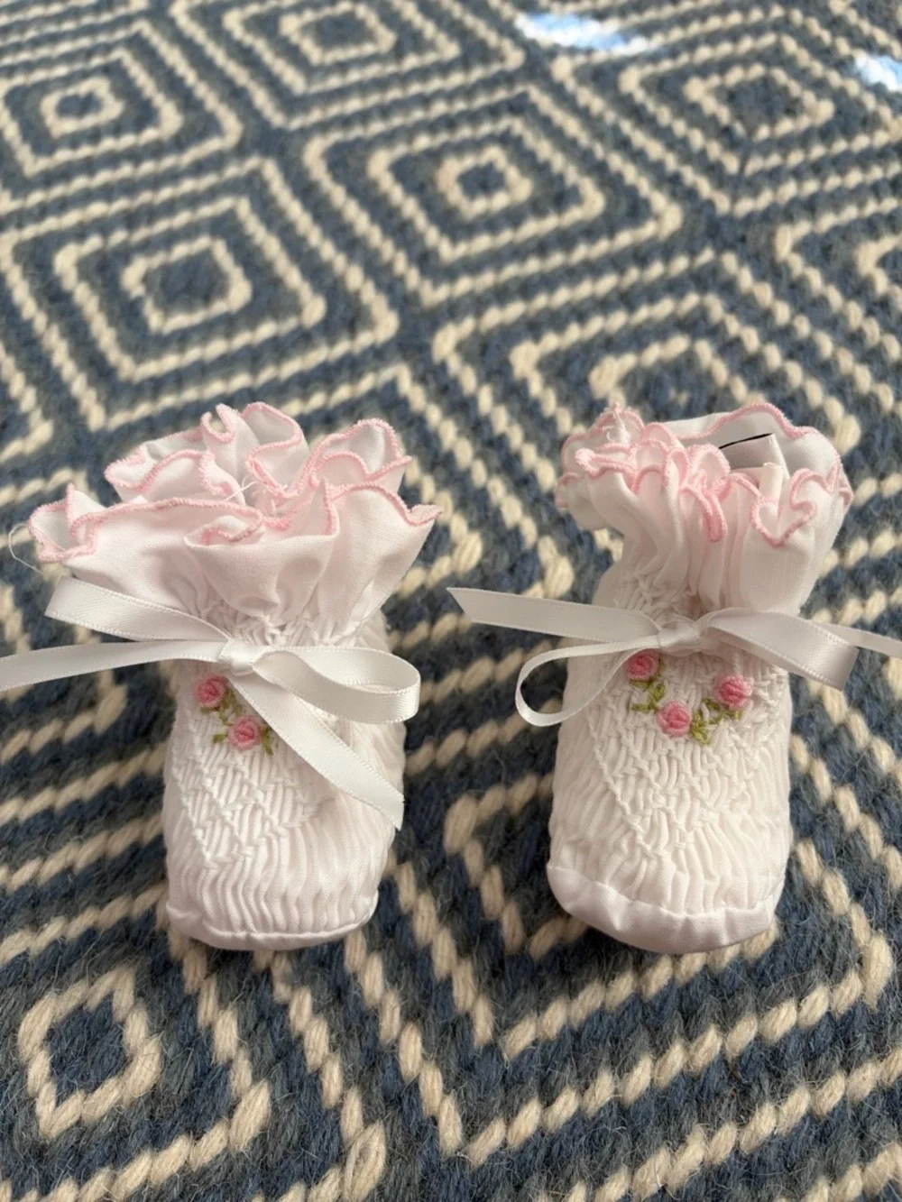 Sarah Louise White Baby Booties with Pink Trim and Rose Embroidery | size 0-6 m